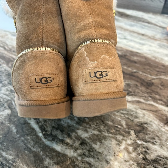 UGG Florence style boots, size 4 (have wear, see photos) - Picture 9 of 9